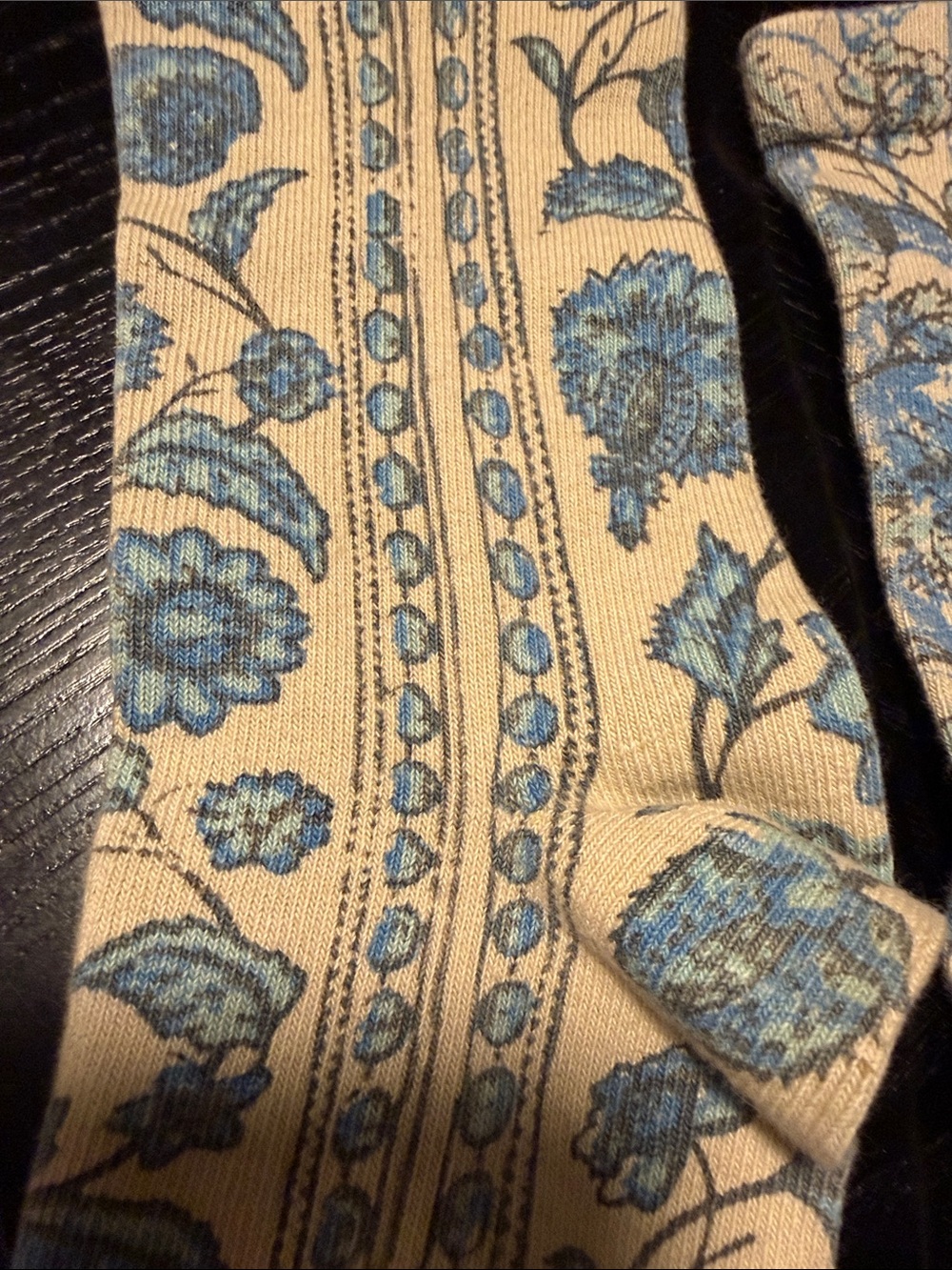 Magnolia Pearl Blue Ivy Plant Socks, NWOT - Picture 6 of 10
